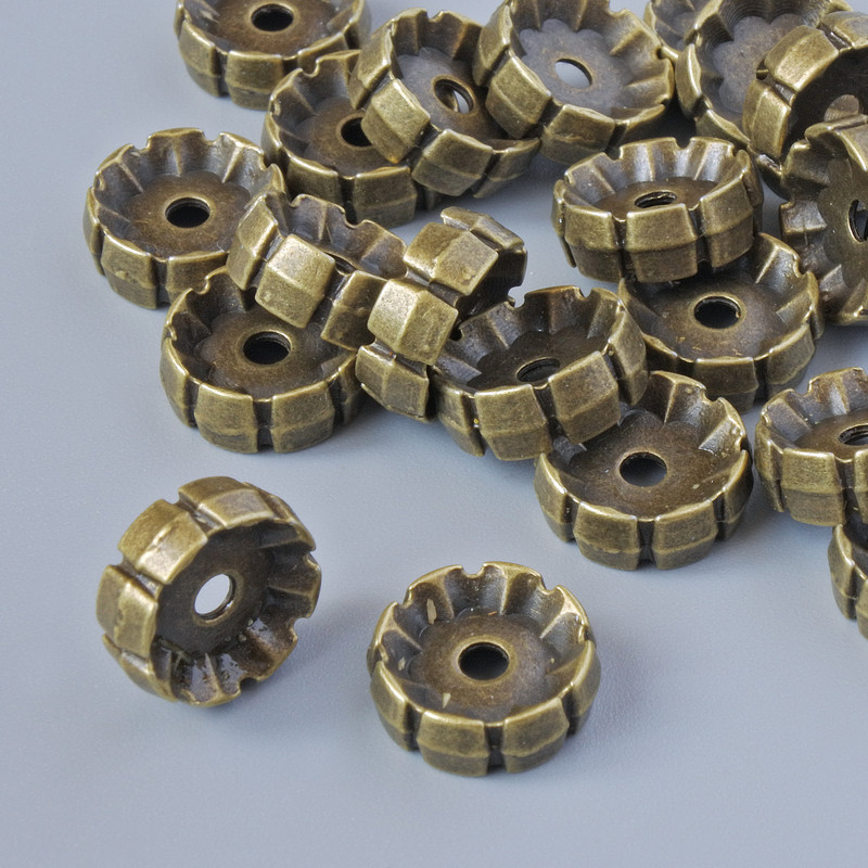 Mărgea-inserție din bronz, diametrul 10×3,5 mm, diametrul găurii 2 mm, ambalaj 22 buc +/- culoare bronz a metalului