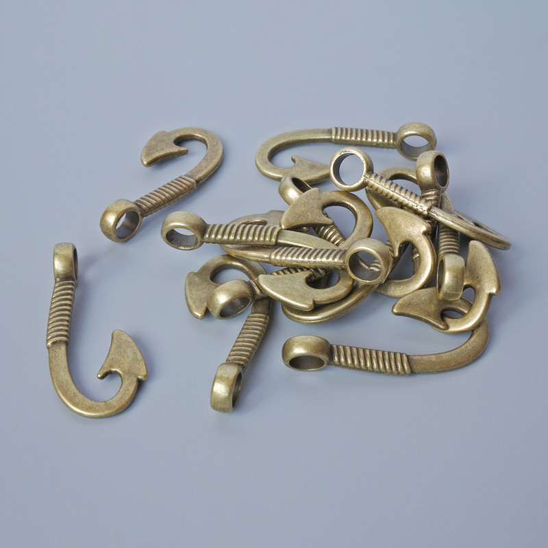Pandantiv „Cârlig”, diametrul 30x14 mm, diametrul găurii 2,8 mm, set 13 buc. ± culoare bronz a metalului