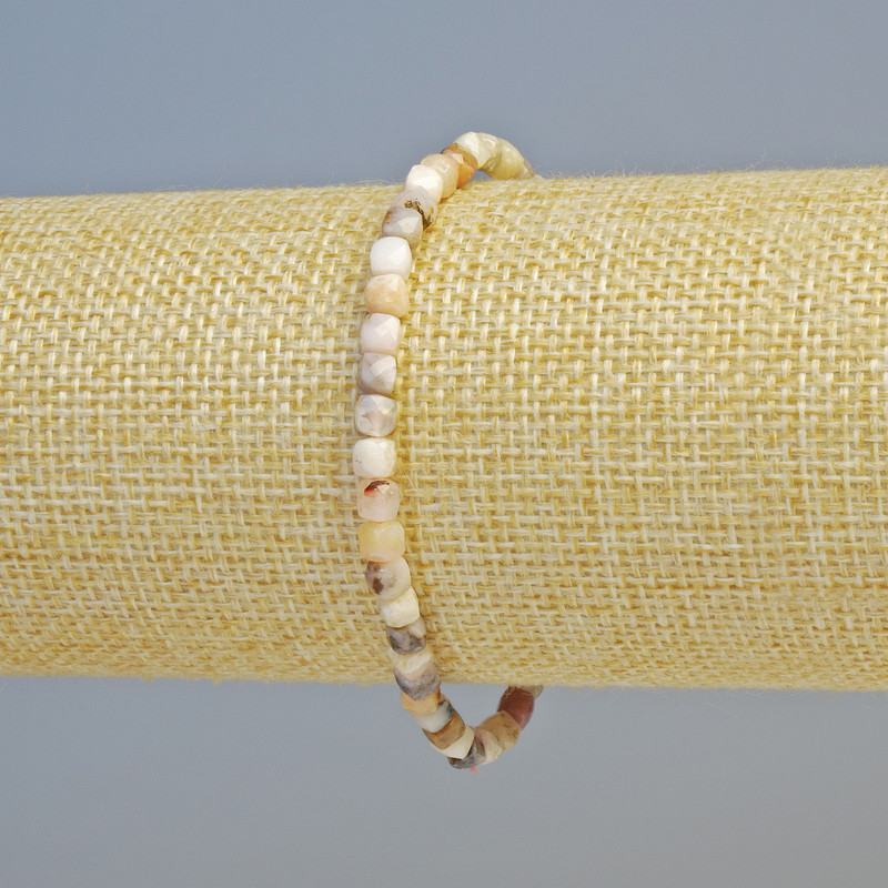 Brățară cu opal roz natural, piatră tăiată în cuburi, diametrul de 4 mm ± (elastică), lungime 18 cm+