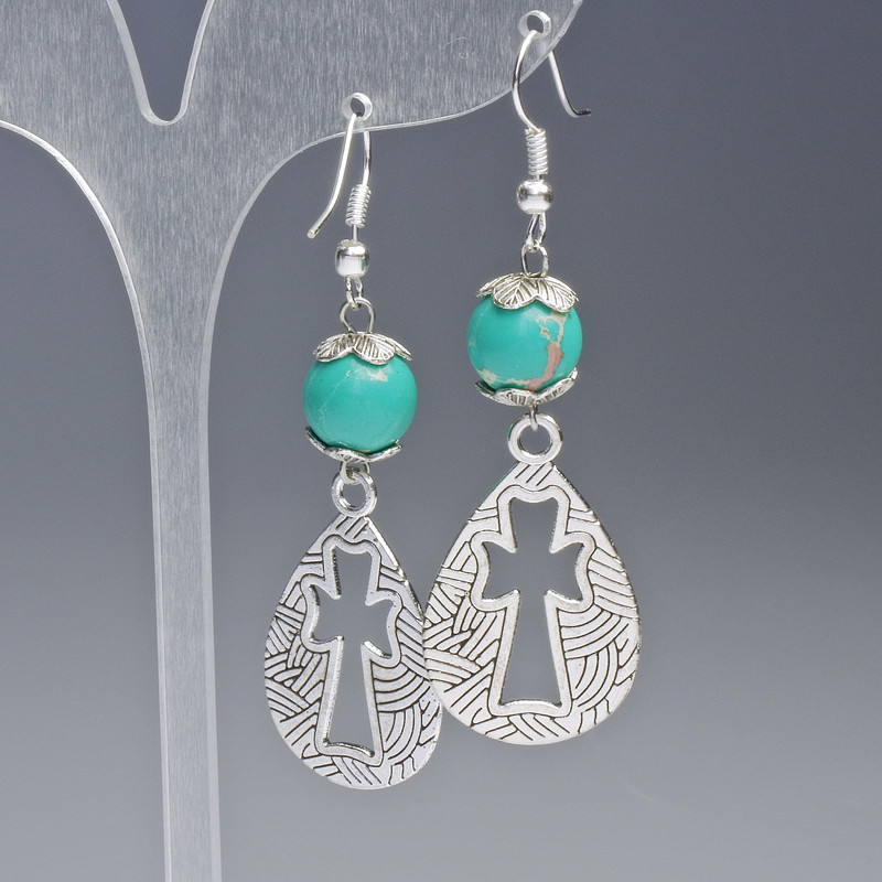 Cercei din varizit verde (presat), bilă netedă, diametrul de 10 mm, 19,5×31 mm, lungime de 63 mm, cu inserții metalice