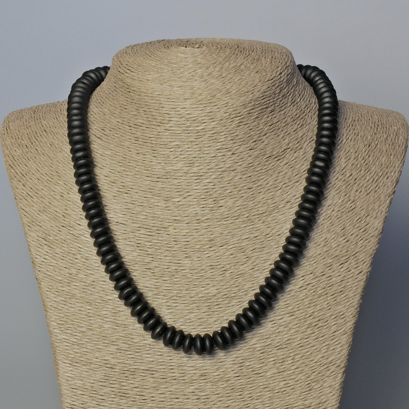 Colier din șungit artificial, rondel neted, diametrul 10×4,5 mm, lungime 45–49 cm