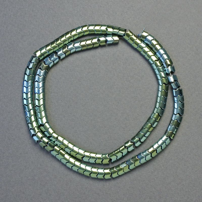 Mărgele de hematit în formă de șarpe – zig-zag, culoare schimbătoare, curcubeu, petrol, multicolor verde, diametru 5x4x3 mm, lungime 41 cm, șir