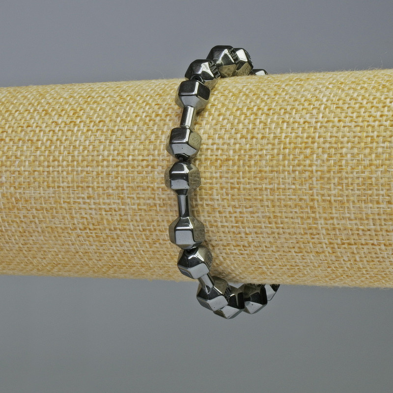 Brățară hematit în formă de ganteră, culoare neagră, diametru 21x7 mm ±, lungime 18 cm ±, elastică