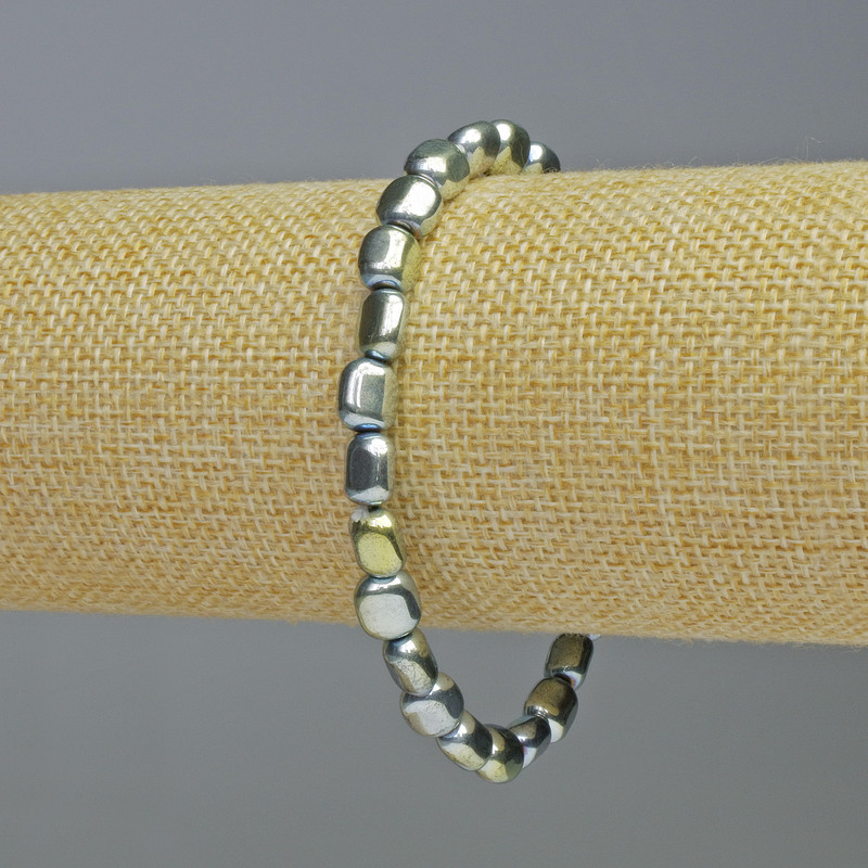 Brățară din hematit, ovală, culoare albastru-chameleon, diametrul 7x7 mm, lungime 18 cm, elastică