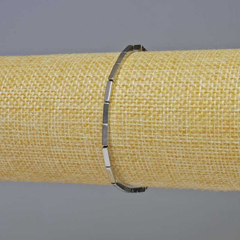 Brățară din hematit, dreptunghiulară, culoare argintie