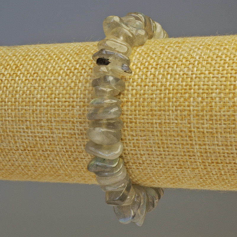 Brățară din labradorit, fragmente de piatră naturală, diametrul 10–12×3 mm, lungime 18 cm, elastică