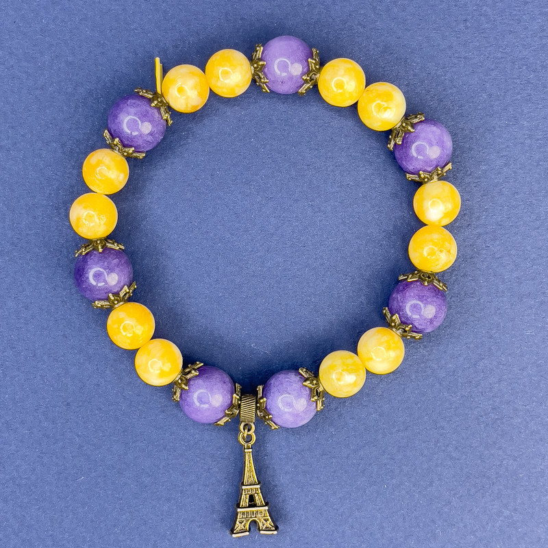 Brățară din jadit cu mărgele netede, diametrul 8,5 mm ±; sugilit cu mărgele netede, diametrul 10,5 mm ±; lungime 18 cm ±; elastică