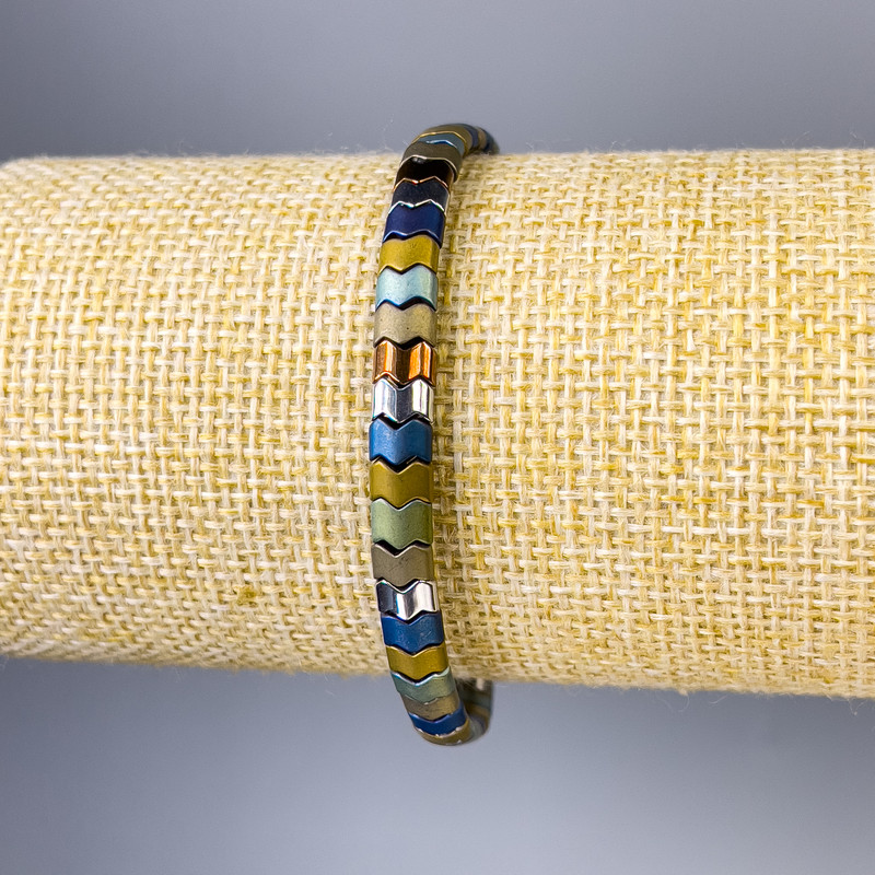 Brățară din hematit «Șarpe» — diametrul 5×3 mm, lungime 18 cm, bază elastică