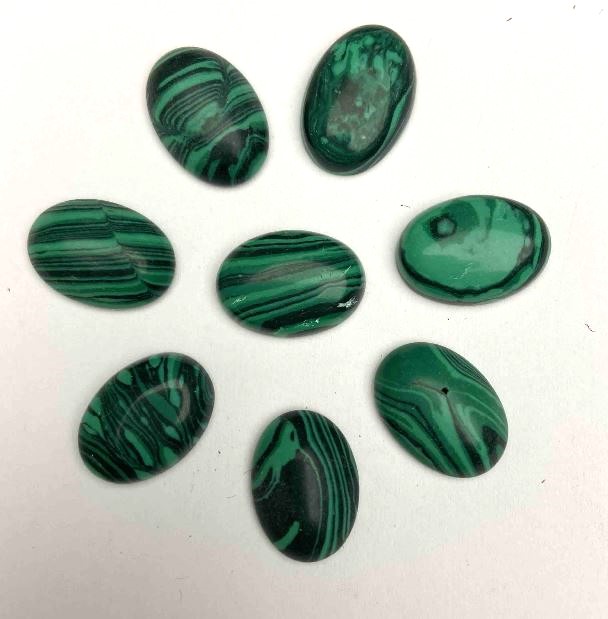 Furnitură cabochon malahit (presat) 18x13 mm (+ -) preț pentru 1 bucată