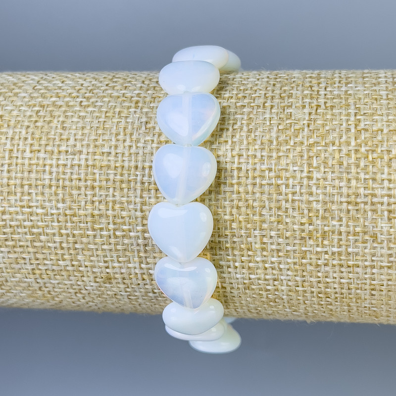 Brățară cu piatră lunară în formă de inimă, diametrul 12x12+-, lungimea 18 cm+-, pe elastic