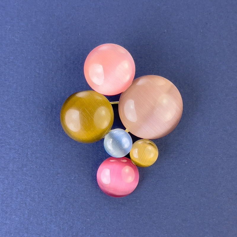 Broșă-pendulă Ochiul pisicii multicolor, 43×33 mm, metal auriu