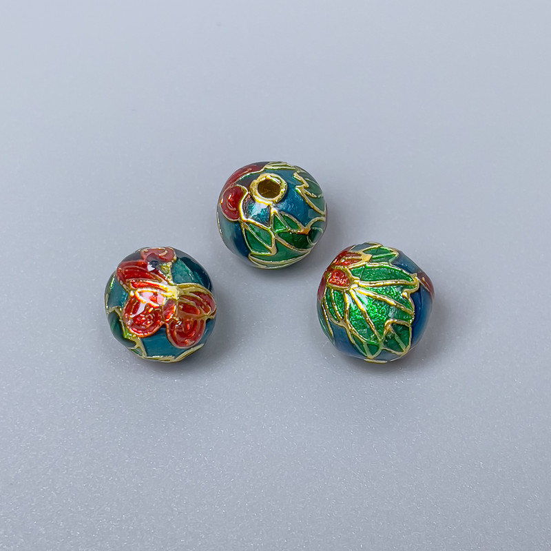 Mărgea Cloisonné turcoaz roșu verde email, diametru 10×9 mm, gaură Ø 1,8 mm, culoare metalului aurie, 1 bucată