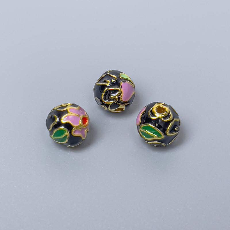 Mărgea Cloisonné neagră, mov deschis, verde email, diametru 8 mm, gaură de 1,5 mm, culoare metalică aurie, 1 bucată