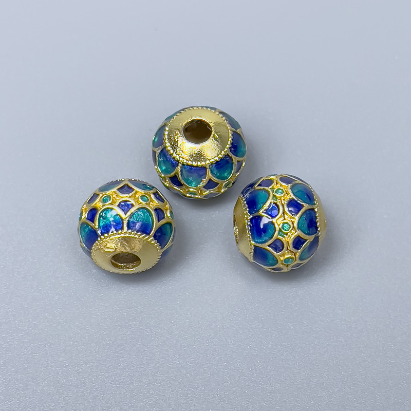 Mărgea Cloisonné albastru-turcoaz email, diametrul 10x9 mm, gaură de 3 mm, culoare metal auriu, 1 bucată