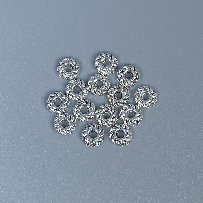 Inserție pentru mărgele, culoare argintie, diametru 4x1 mm, gaură 1 mm, ambalaj 22 bucăți