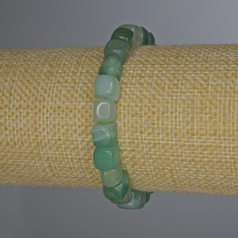 Brățară din agat cubic 7×7 mm, lungime aproximativă 18 cm, elastică