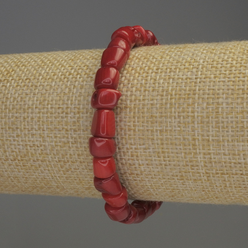 Brățară din coral tăiat, diametru 5–8×8 mm, lungime 18 cm, elastică