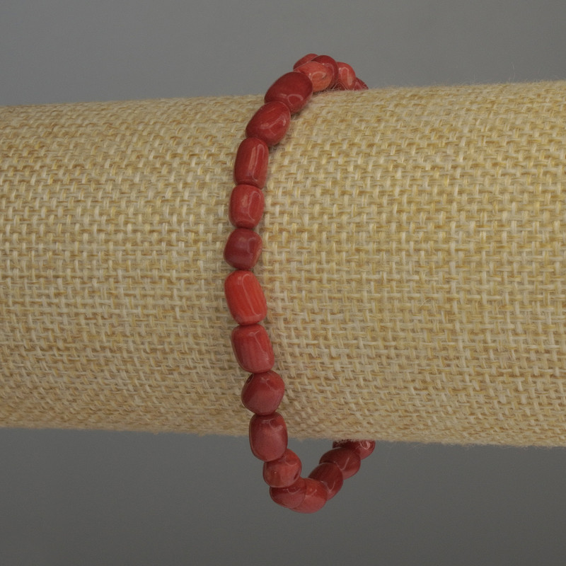 Brățară din coral – mărgele rotunjite, diametrul 6–7×5 mm, lungime 18 cm, elastic