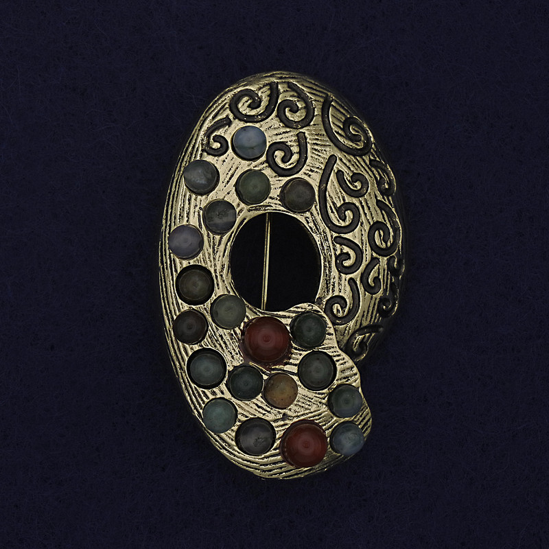 Broșă Accent – Asortiment pietre, metal auriu, 40×25 mm