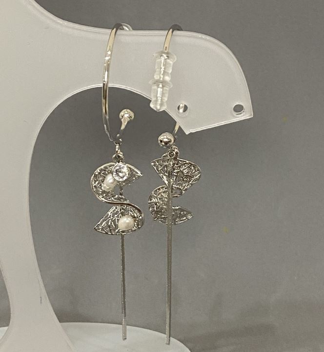 Cercei stud cu inel, diametrul 24 mm ±, metal argintiu, lungime 87 mm+