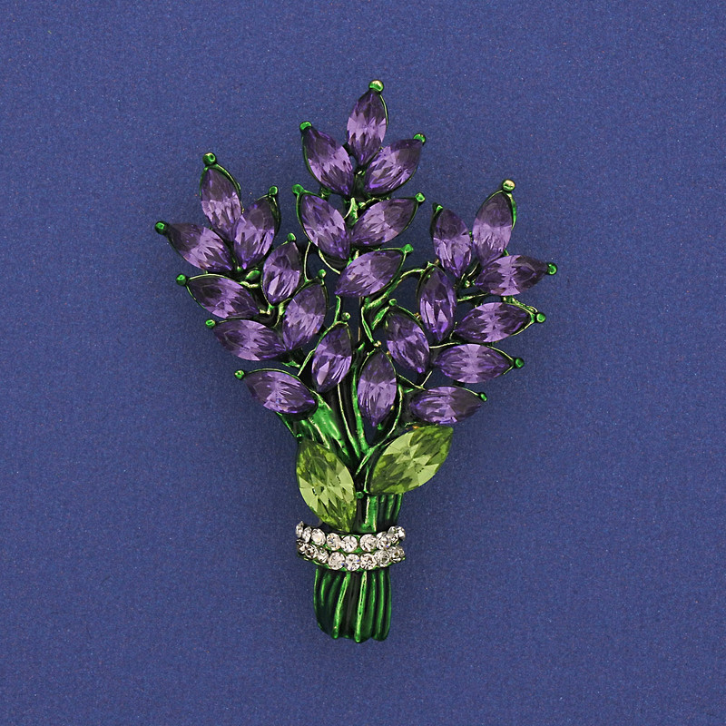 Broșă Ramură cu strasuri violete și albe, metal auriu, 43×29 mm +