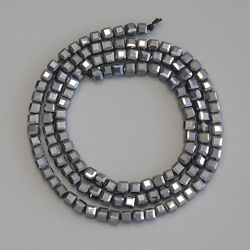 Mărgele Terahertz, cuburi tăiate, diametrul 3×3 mm, lungimea 39 cm pe șnur