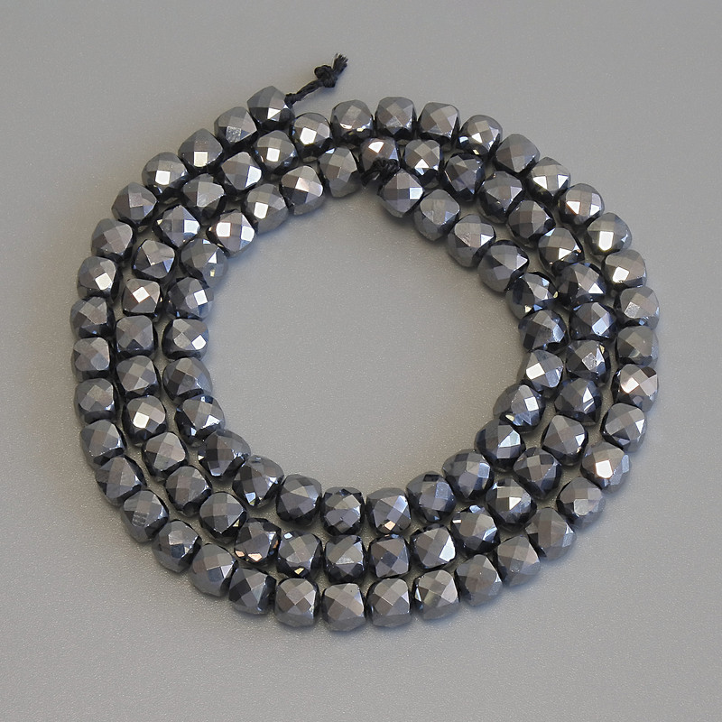 Mărgele terahertz cub fațetat, diametrul 4×4 mm, lungimea 39 cm, pe șnur