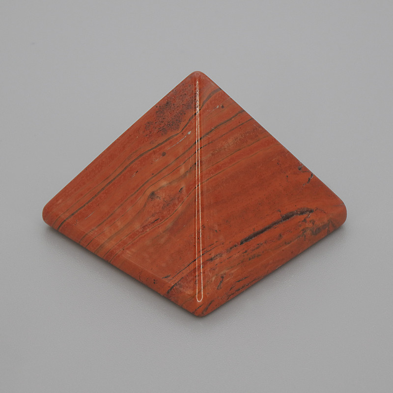 Piramidă suvenir din piatră naturală, jasper roșu, dimensiuni 30×30 mm, lățime 25 mm