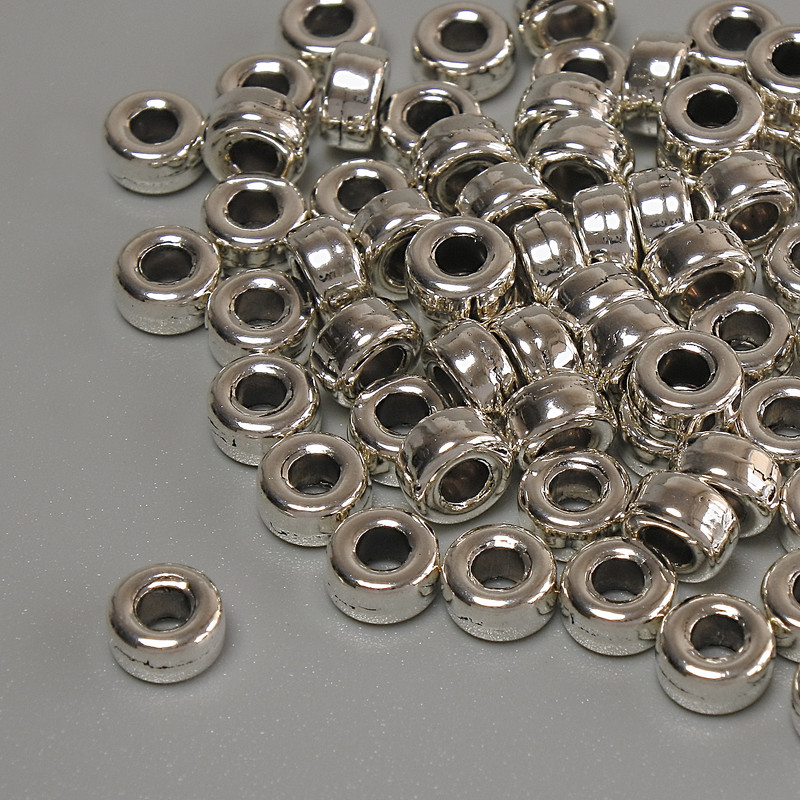 Mărgea-inserație argintie, diametru 5×3 mm, gaură ~2,5 mm, ambalaj 20 g (~74 buc.)