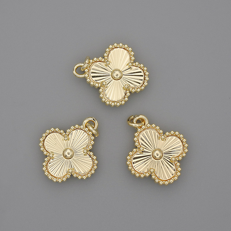 Pandantiv trifoi 14×14 mm, lungime aproximativă 17 mm, metal auriu