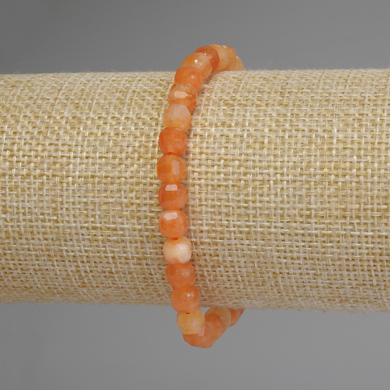 Brățară din jad Mashan, cub facetat, diametru aproximativ 5×5 mm, lungime 18 cm, pe elastică