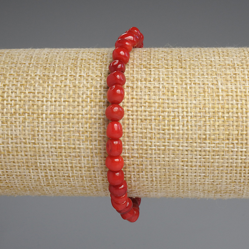 Brățară din coral, mărgele fațetate, diametru 5–6 mm, 5×5 mm +/-, lungime 18 cm +/-, elastică