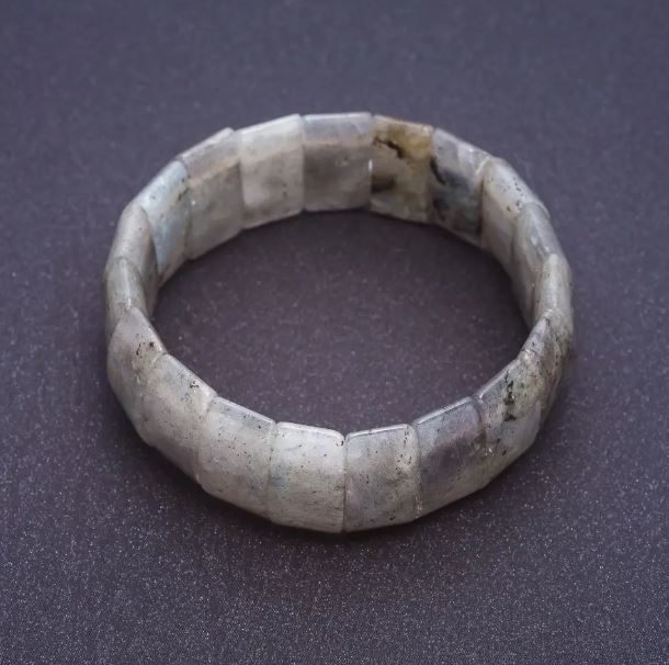 Brățară cu labradorit pe elastic, lanț dreptunghiular 2,4×1 cm+