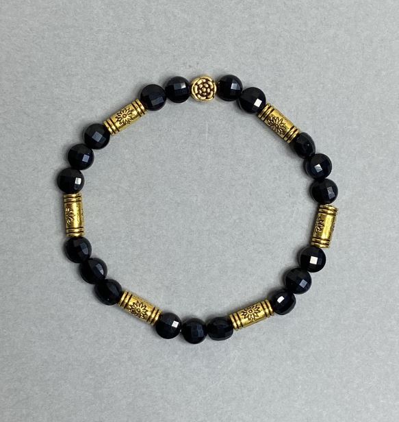 Brățară din turmalin, monede facetate de 6 mm, cu inserții metalice, lungime 18 cm, bază elastică