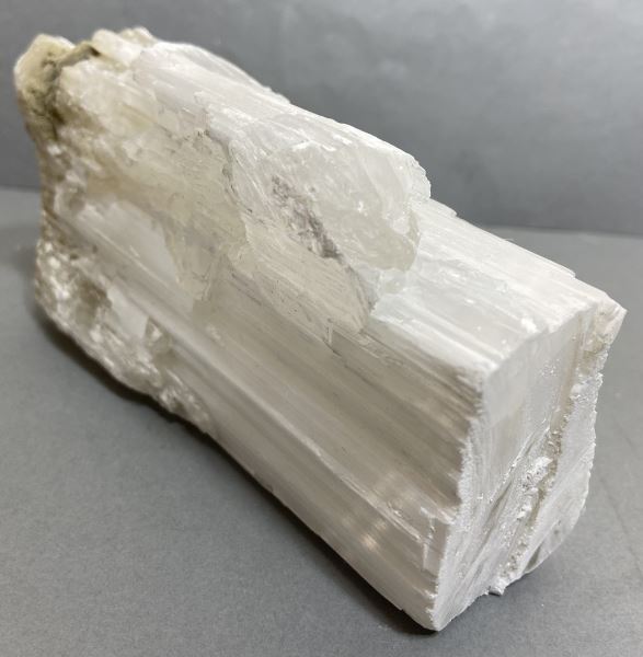 Mineral de selenit brut, greutate 799 g, 14×8×3 cm, 8 cm+