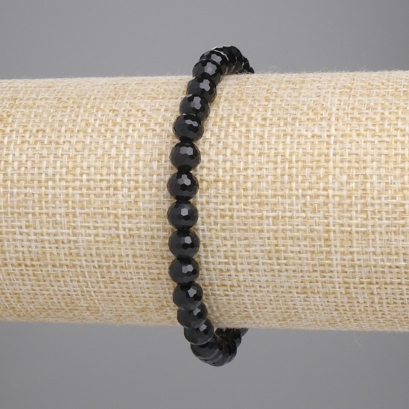 Brățară din agat (artificială) din sticlă cehă neagră, mărgele facetate de 6 mm, lungime 18 cm, pe bandă elastică