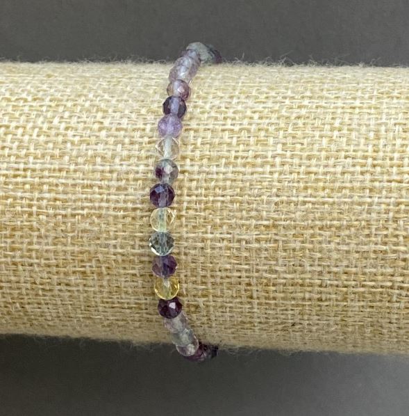 Brățară din fluorit cu mărgele tăiate, diametru 4 mm, lungime 18 cm, elastică