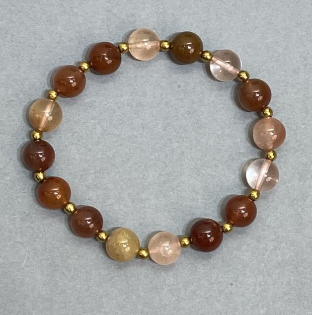 Brățară cu chalcedon, mărgele rotunde de 8 mm +/-; hematit, mărgele de 2 mm +/-; lungime 18 cm +/-; pe elastic