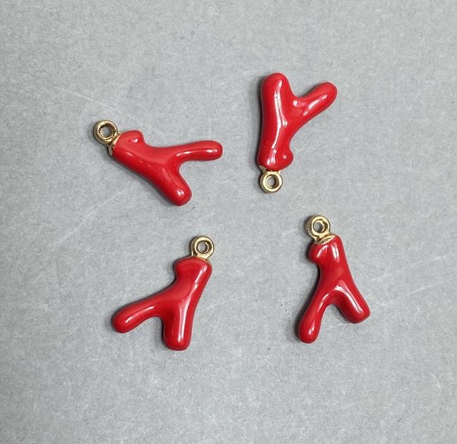 Pandantiv cu email roșu, culoare metalului aurie, diametru 20×11 mm, diametrul găurii 2,2 mm, ambalare (4 buc.)