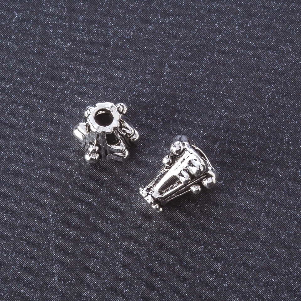 Capăt de terminare, culoare argintiu metalic, lungime 10 mm, ambalaj 24 buc, greutate aproximativă 20 g