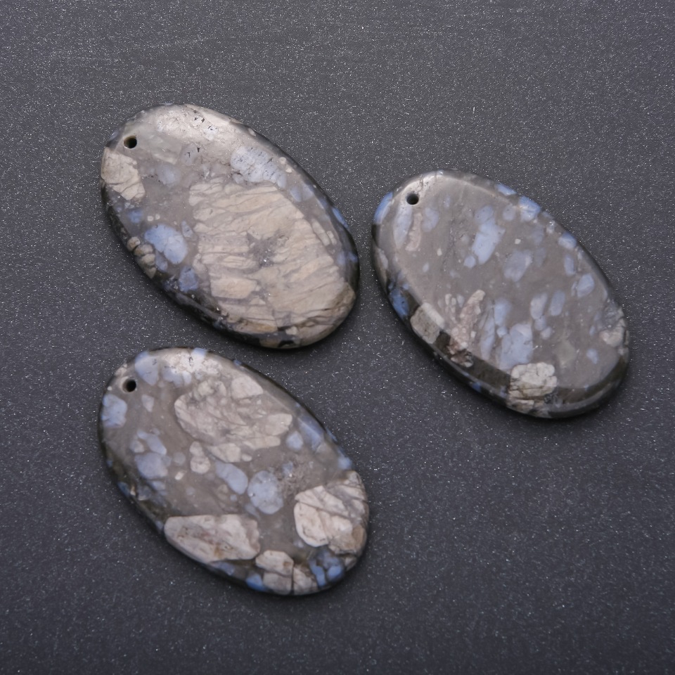 Pandantiv din jasper natural, oval, 55×35 mm