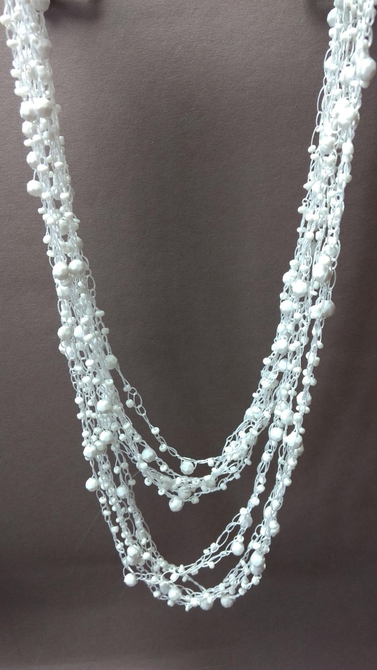 ( 140 cm ) Colier păianjen cu pandantive rotunde alb