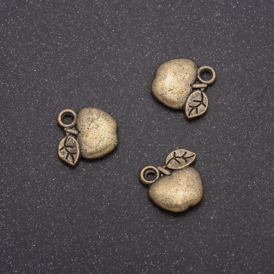 Pandantiv din bronz – Măr (diametru 11×11 mm, diametru 1,5 mm, finisaj 20 g +/- 24 buc)