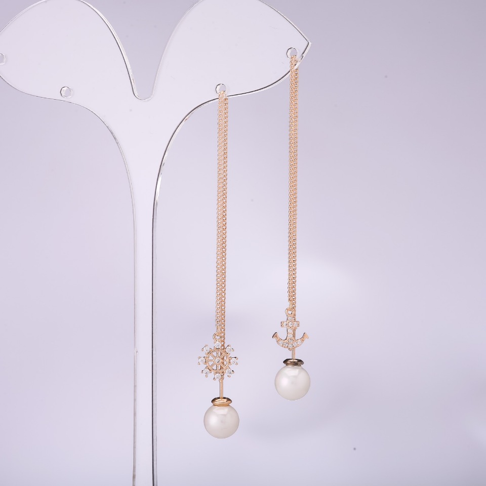 Cercei stud lungi, asimetrici, seria 925 Marine, grosime 8 mm, lungime 107–135 mm, placare cu aur