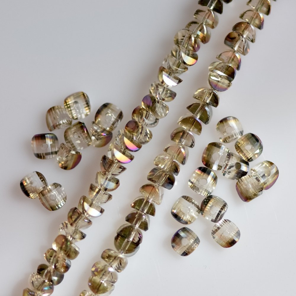 Mărgele de cristal în stil Swarovski, șampanie cu acoperire mov benzină, diametrul 2,5×4 mm, pe fir de 48 cm