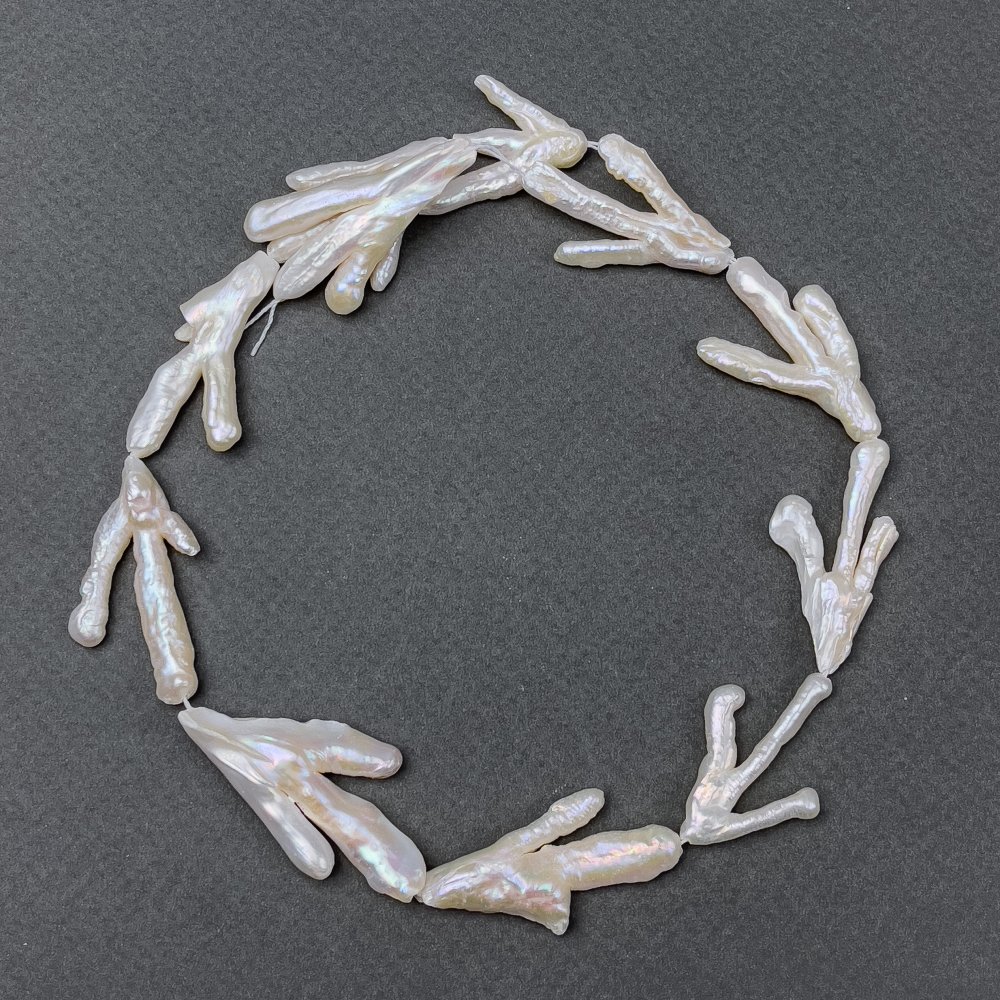 Perle baroce naturale pe șnur, cu reflexie 'benzină' - nuanță caldă, diametrul 21x38 mm, lungime 38 cm (±)