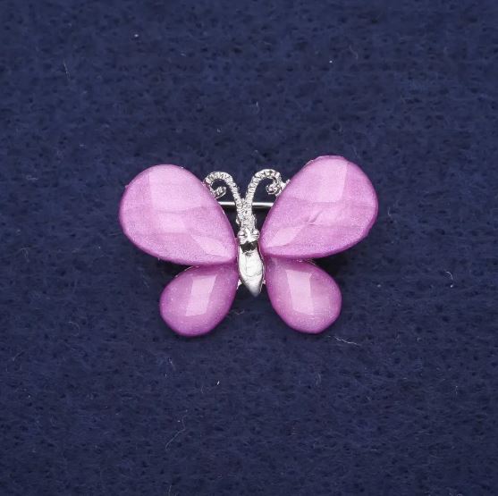 Broșă fluture mini, culoare liliac, 27×20 mm, metal argintiu
