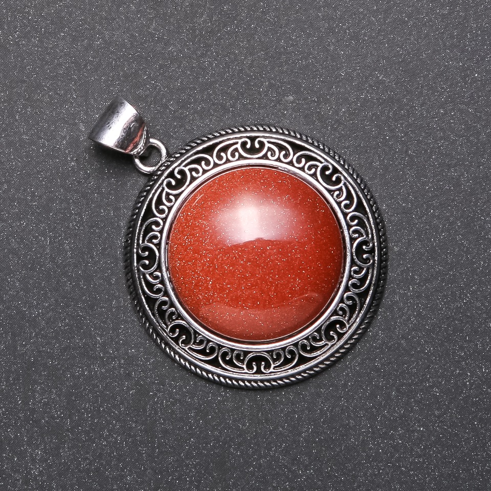 Pandantiv «Țianșan» 38×52 mm Aventurin Nisip auriu