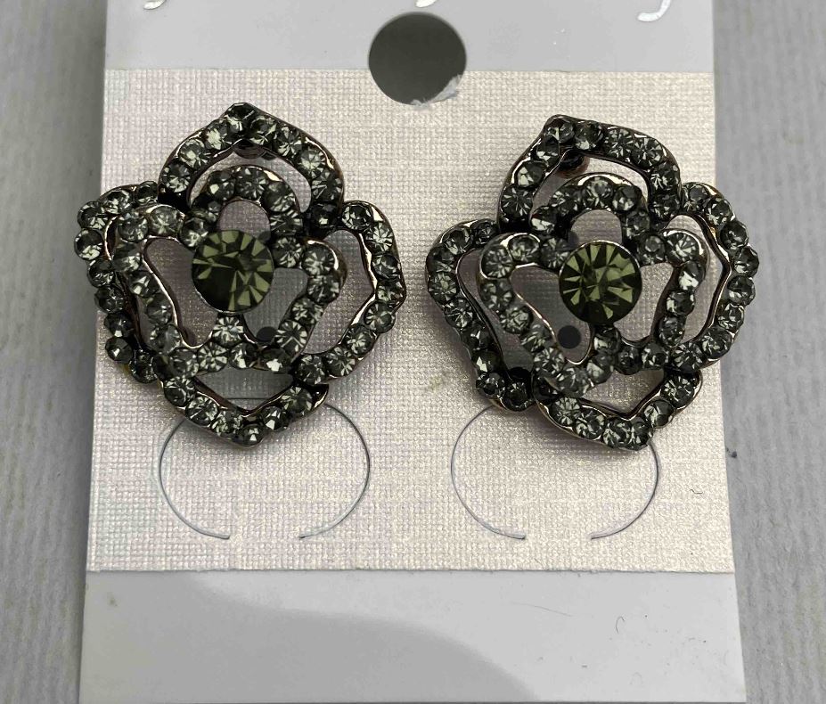 Cercei cu știfturi Trandafiri, cristale întunecate, metal placat cu aur, diametrul de 20 mm