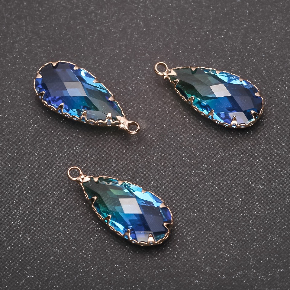 Pandantiv „Picătură” în nuanță galben-albastră, ramă aurie 10×24 mm